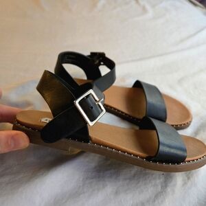 Steve Madden Tesa Faux Leather Black Flat Ankle Strap Buckle Sandals
